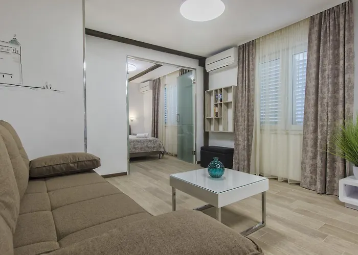 Cherry-old Town Split