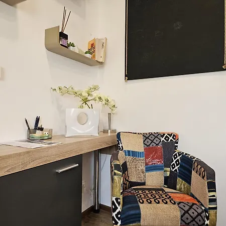 Cherry-Old Town Apartment Split