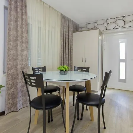 Cherry-old Town Split