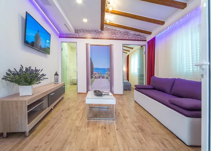 Cherry-old Town Daire Split