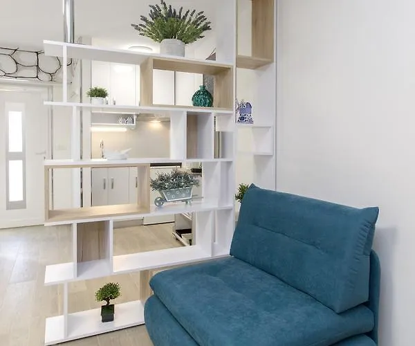 Cherry-old Town Daire Split